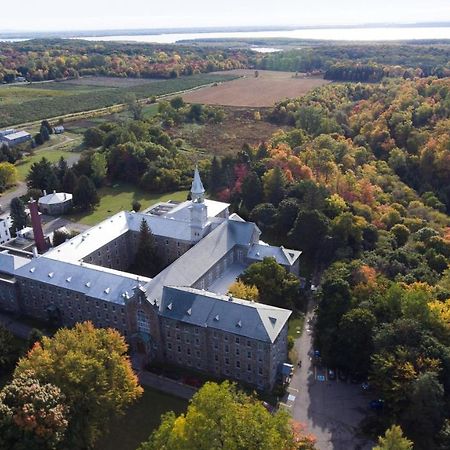 Auberge De L'Abbaye D'Oka المظهر الخارجي الصورة