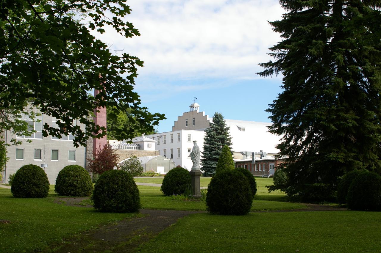 Auberge De L'Abbaye D'Oka المظهر الخارجي الصورة